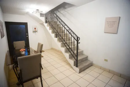 Casa Genova Amplia y Comoda, Terraza Privada Cerca Aeropuerto Juarez