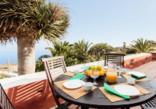 Casa Rural Los Draguitos, private pool and sea view