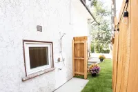 Kayak Themed basement suite close to stores and trails.