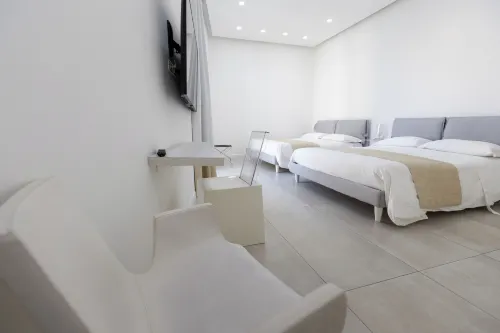White 1903 - Rooftop Pool & Luxury Rooms