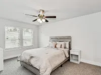 LUXURY TOWNHOME NEAR DOWNTOWN AND PENSACOLA BEACH Hotels in Ferry Pass