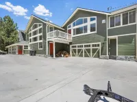 Spacious, Luxury, Picturesque "Mountain High Manor"- Ski Resort Town! Hotels in Wrightwood
