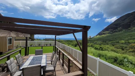 New home. Stunning ocean and mountain views. 5 Minutes from the beach