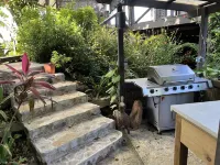 Stunning Temple Tree House, pool! Romantic Beach Getaway on 1 acre