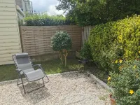 4-person apartment with private garden, 1km from the beach Hotels near Calais Lighthouse