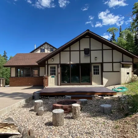 1BD Ski-in/Ski-out Condo Near Lift 8 & 1. Grab a Lift and Ski To Either Lodge.