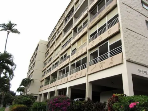 Modern, remodeled, ocean views, comfortable and convenient 580 sf