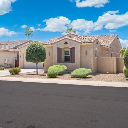 No Fee Heated Pool & Spa Gorgeous House.
