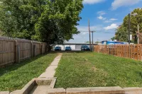 Lovely Downtown Townhome - Wifi
