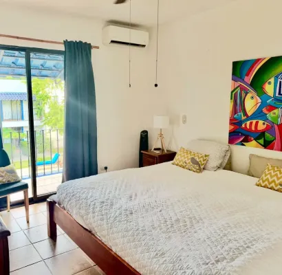 Cute 2bdrm Condo - Across from the beach