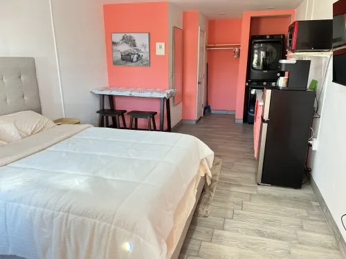 Private and Quiet Studio w/Kitchenette + W/D, Long Stay Ready w/ All Amenities