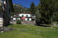 Directly on the lake with terrace and two bedrooms