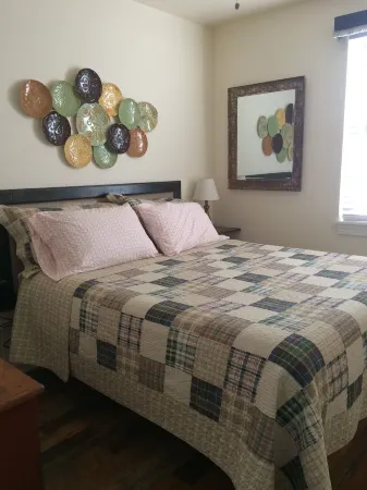 Walking Distance To Marina in Historic Golconda