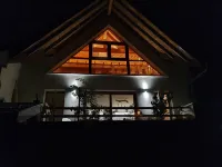 Le Typique Atypique Spacieux 140 m2 au Centre du Hameau de Perroix Hotels near Cascade d'Angon