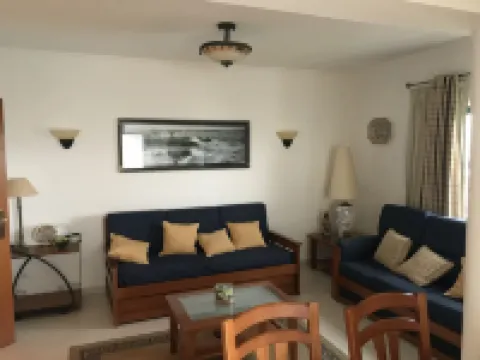 Armação House w / Air Conditioning, Parking, WI FI