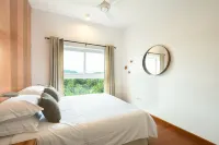 Ocean View Apartment - luxury self catered 3 bedroom apartment