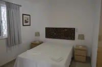 New villa very close to the beach, complete