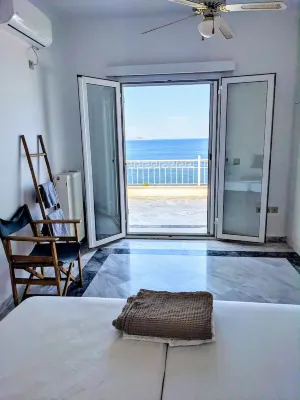 Large modern 4 bed/bath villa overlooking sea & fishing village (sleep 10) Hotels near Yialasi beach