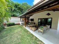 Praia do Forte, cozy house with 4 bedrooms, swimming pool, wi-fi and gourmet area,