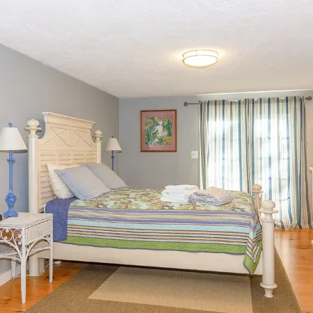 4-bedroom Vacation Home Less Than 1 Mile to Nauset Beach, AC, Fire-Pit