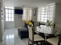 Cozy Home w/ private parking- 10 min to beach