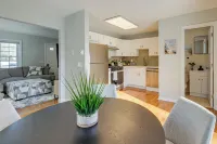Niantic Duplex w/ Deck < 1 Mi to Beach + Boardwalk - Wifi