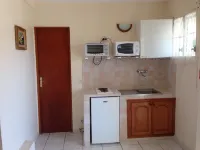 Pleasant STUDIO conditioning. CARBET in the North Caribbean ds ds 1 ventilated place quiet WIFI Hotels in Le Carbet