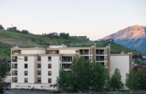 Updated 2 Br with View of Lifts 2 Bedroom Condo - No Cleaning Fee! by RedAwning