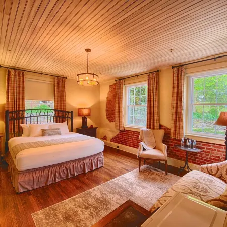 Historic Tapoco Lodge