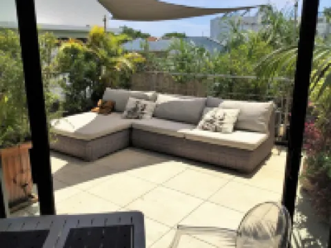 Centrally located and quiet rooftop apartment in Grand Baie / Pereybere