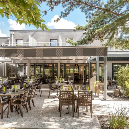 Logis Hotel Restaurant & Spa Au Comte d'Ornon