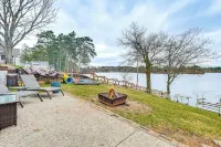 Dock, Deck & View: Lakefront Chippewa Falls Studio - 2-Star