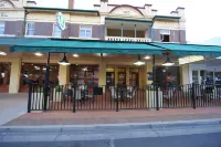 Hotel Victoria - Griffith Hotels in Griffith