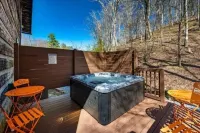 Hidden Acres Lodge 3 Bedroom Cabin Hotels in Sevier County