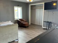 12 Ashworth Ave Suites Hotels in Hampton