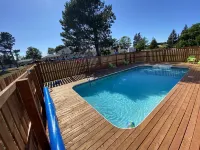 The Pines Motel and Cottages - Pools