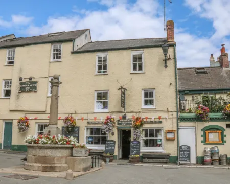 Cousham Cottage โรงแรมในCawsand