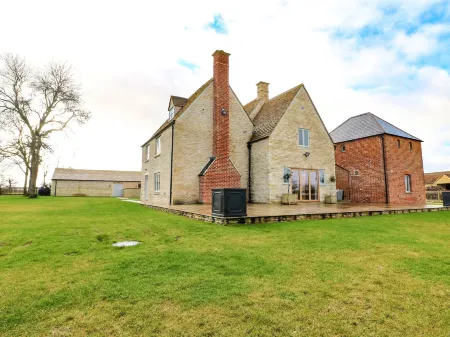 Morgans Farmhouse Отели в г. Alvescot