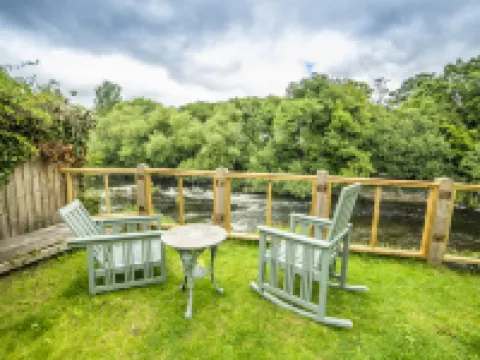 Self Catering Accommodation, Cornerstones, 16th Century Luxury House Overlooking the River Hotels in Llangollen