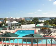 Rosemont Guest Suites - Pools