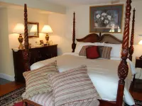 The Colonels B&B and Inn Hotels in Athens
