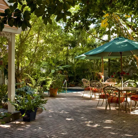 Tropical Inn