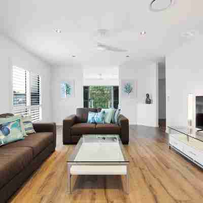 George8- the Ultimate, Family Beach House! Rooms