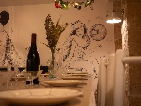 La Maison George Отели в г. Сеньи