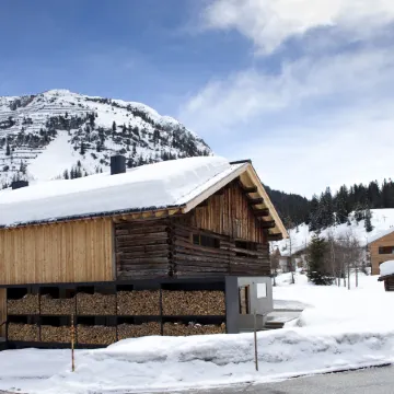 Alpina Lech - Geborgen in Den Bergen