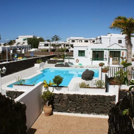 Apartamentos las Acacias