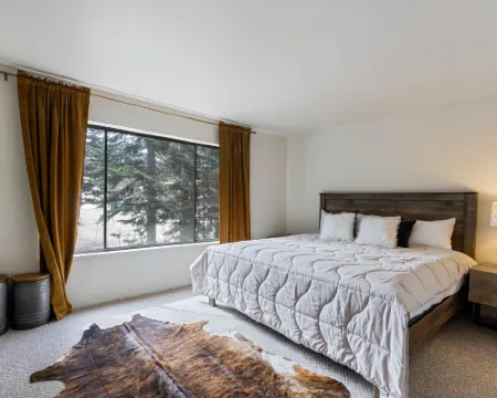 Luxurious 2 Bedroom Base Camp Condo - Steps from Kirkwood Village Condo 柯克伍德住宿飯店
