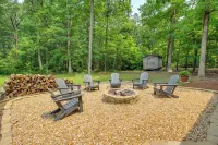 Hot Tub, Games, Bbqs! Reunion Retreat in Henagar - Wifi