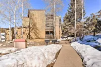 Upscale Condo w/ Balcony < 1/2 Mi to Ski Resort -  Apartamentos vacacionales