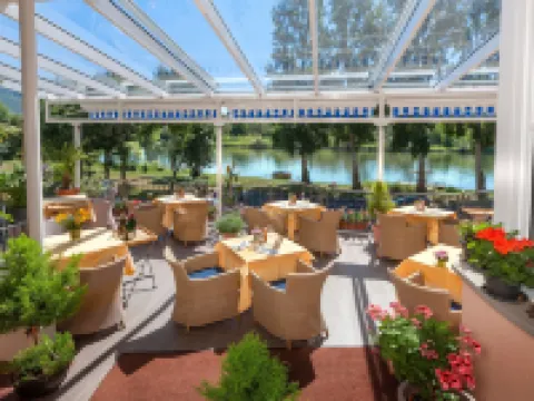 Hotel Zur Traube Hotels in Urzig